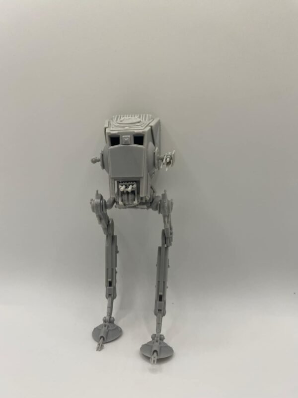 Véhicule Quadrupède Sci-Fi - Mech de Reconnaissance Armé – Image 2